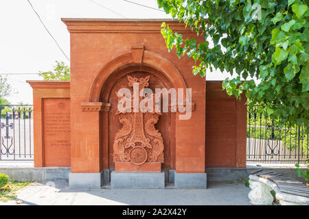 Asia occidentale,l'Eurasia,Caucaso del Sud, Repubblica di Armenia. Yerevan, Nork-Marash distretto. Monumento a motivi di Surb Astvatsatsin Chiesa. Foto Stock