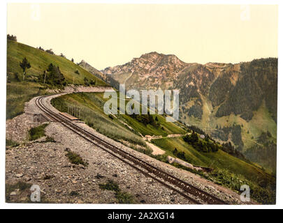 Rochers de Naye Grand Hotel, e la ferrovia, del Lago di Ginevra Svizzera; stampa n. 9373.; fa parte di: Viste della Svizzera nella stampa Photochrom collection.; titolo dalla Detroit Publishing Co., catalogo J-sezione estera, Detroit, Michigan. : Detroit Publishing Company, 1905.; Foto Stock