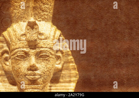 Antica egiziana di Grana carta combinata di sfondo di immagini diverse con un sacco di spazio vuoto Foto Stock