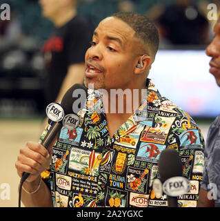 3 Ottobre 2019 - Mike Hill facendo pregame show prima di una partita di preseason tra i Los Angeles Clippers e Houston Rockets a Stan Sheriff centro sul campus della University of Hawaii a manoa a Honolulu, HI - Michael Sullivan/CSM. Foto Stock