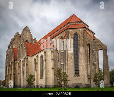 Il programma Grundtvig la chiesa si trova nel quartiere di Bispebjerg di Copenhagen, Danimarca. Si tratta di un raro esempio di chiesa espressionista architettura. Foto Stock