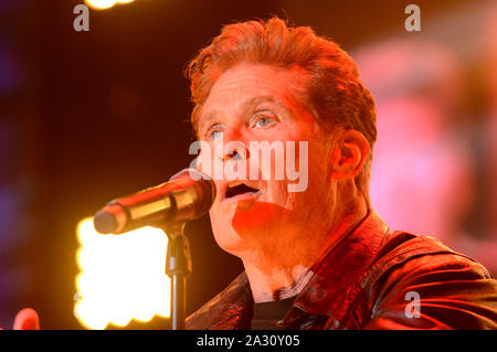 Hannover, Deutschland. 02oct, 2019. David Hasselhoff live in apertura della sua libertà!!! Il viaggio continua Tour 2019 presso lo Swiss Life Hall. Hannover, 02.10.2019 | Utilizzo di credito in tutto il mondo: dpa/Alamy Live News Foto Stock