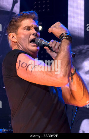 Hannover, Deutschland. 02oct, 2019. David Hasselhoff live in apertura della sua libertà!!! Il viaggio continua Tour 2019 presso lo Swiss Life Hall. Hannover, 02.10.2019 | Utilizzo di credito in tutto il mondo: dpa/Alamy Live News Foto Stock