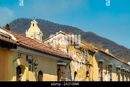 Case tradizionali in Antigua Guatemala Foto Stock