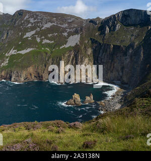 Vista in elevazione della costa, Slieve League, County Donegal, Irlanda Foto Stock