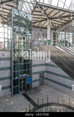 Westentor U-Bahn stazione della metropolitana di Dortmund in Germania Foto Stock