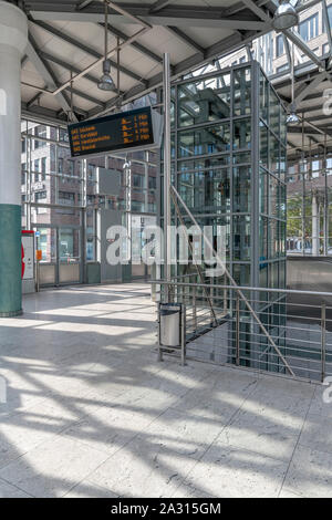 Westentor U-Bahn stazione della metropolitana di Dortmund in Germania Foto Stock