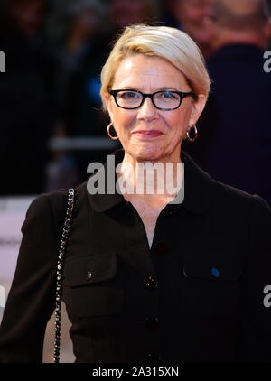 Annette Bening durante la speranza Gap UK Premiere al Luxe Odeon Leicester Square, Londra. PA Le immagini foto. Picture Data: Venerdì 4 ottobre 2019. Vedere PA storia SHOWBIZ speranza. Foto di credito dovrebbe leggere: Ian West/PA FILO Foto Stock