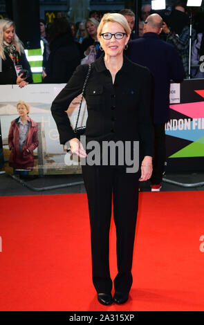 Annette Bening durante la speranza Gap UK Premiere al Luxe Odeon Leicester Square, Londra. PA Le immagini foto. Picture Data: Venerdì 4 ottobre 2019. Vedere PA storia SHOWBIZ speranza. Foto di credito dovrebbe leggere: Ian West/PA FILO Foto Stock