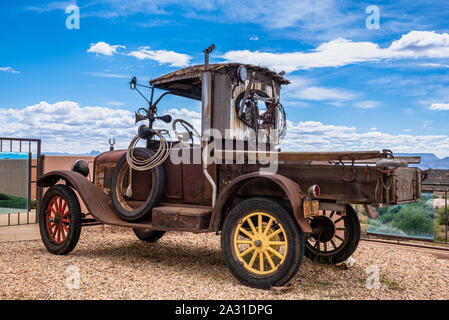 Bella giornata per una Ford Foto Stock