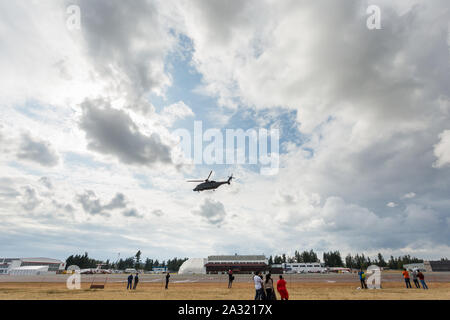 ABBOTSFORD, BC, Canada - 11 Ago, 2019: UN RCAF CH-148 elicottero di decollare in Abbotsford Airshow internazionale. Foto Stock