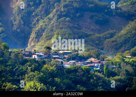 Villaggio di Tefuye nelle montagne Alishan, Chiayi, Taiwan, Asia Foto Stock