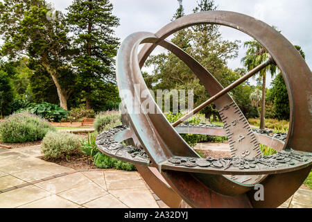 Giardino di erbe meridiana da John Ward e Margaret Folkard nella Royal Botanic Gardens di Sydney, Australia. Foto Stock