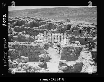 Gli scavi. Tell Beit Mirsim, (Kirjath Sepher). Vista generale di rovine. Dopo lo scavo Foto Stock