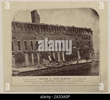 Vista esterna della gola di Fort Sumter il 14 aprile 1861 dopo la sua evacuazione mediante il Mag. Robert Anderson Arty 1a. U.S.A. Commdg mostra che la porzione verso Cummings' Point, Morris' Foto Stock