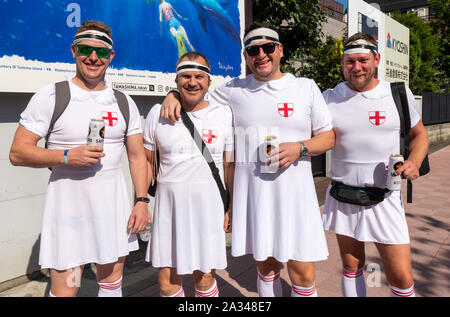 Tokyo, Giappone. 05 ott 2019. Coppa del Mondo di Rugby Giappone 2019 Inghilterra vs Argentina presso il Tokyo Stadium. Tifosi si riuniscono in anticipo del match. Credito: HKPhotoNews/Alamy Live News Foto Stock