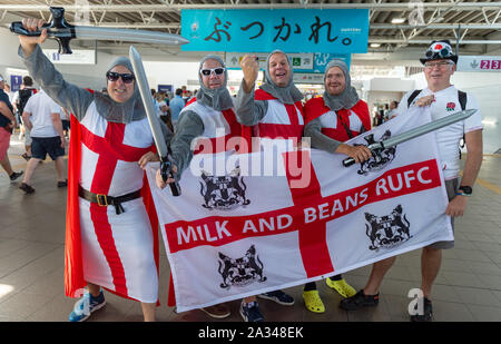 Tokyo, Giappone. 05 ott 2019. Coppa del Mondo di Rugby Giappone 2019 Inghilterra vs Argentina presso il Tokyo Stadium. Tifosi si riuniscono in anticipo del match. Credito: HKPhotoNews/Alamy Live News Foto Stock