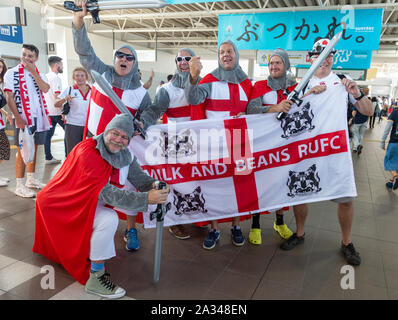 Tokyo, Giappone. 05 ott 2019. Coppa del Mondo di Rugby Giappone 2019 Inghilterra vs Argentina presso il Tokyo Stadium. Tifosi si riuniscono in anticipo del match. Credito: HKPhotoNews/Alamy Live News Foto Stock