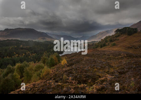 Loch Mullardoch, Glen Cannich, Cannich, Highlands della Scozia Foto Stock