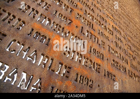 Naufragio Memorial sul lungomare, Cleveleys, Nr Blackpool, costa di Fylde, Regno Unito. Foto Stock