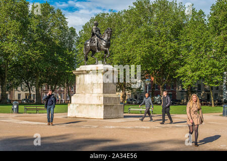 John Michael Rysbrack della statua di Guglielmo III di Queen Square, Città Vecchia, Bristol, Inghilterra, Regno Unito Foto Stock