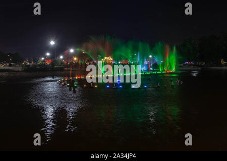 Iqbal Park (Urdu: اقبال پارک‎), precedentemente Minto Park è un parco urbano; dopo il rinnovo e l'espansione il suo nome è maggiore Iqbal Park si trova a Lahore. Foto Stock