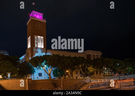 Municipio di Pescara di notte Foto Stock