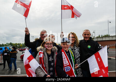 Middlesbrough, Regno Unito. 05 ott 2019.Middlesbrough, Regno Unito. 5 Ottobre, 2019. Tifosi inglesi prima della International amichevole tra Inghilterra donne e Brasile le donne al Riverside Stadium, Middlesbrough sabato 5 ottobre 2019.( Credito: Iam masterizzare | MI News) La fotografia può essere utilizzata solo per il giornale e/o rivista scopi editoriali, è richiesta una licenza per uso commerciale Credito: MI News & Sport /Alamy Live News Foto Stock