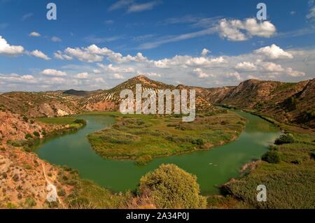 Meandro sul fiume Genil, Badolatosa, Siviglia-provincia, regione dell'Andalusia, Spagna, Europa. Foto Stock