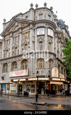 Il Novello Theatre edificio al West End di Londra, Regno Unito Foto Stock