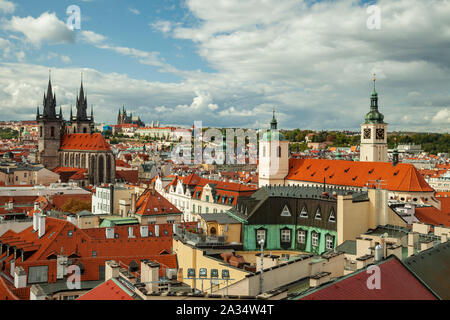 Pomeriggio autunnale in Prague Old Town, Cechia. Foto Stock