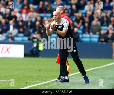 Londra, Regno Unito. 5 Ottobre, 2019. Adam Barret manager di Millwall durante l'inglese Sky scommessa campionato tra Millwall e Leeds United in Den, Londra, Inghilterra il 05 ottobre 2019 Credit: Azione Foto Sport/Alamy Live News Foto Stock