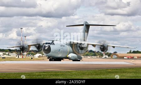 German Air Force Airbus A400M Atlas i velivoli militari da trasporto a RAF Fairford per il 2019 Royal International Air Tattoo Foto Stock