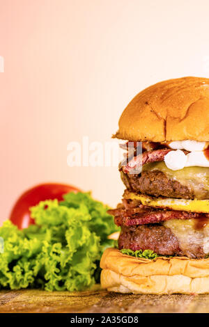 Deliziosi hamburger fatti a mano. Immagini di autentica. Foto Stock