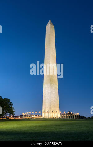 Il Monumento di Washington di notte, National Mall di Washington DC, Stati Uniti d'America Foto Stock
