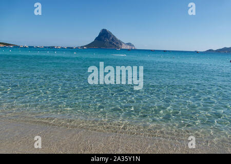 Spiaggia idilliaca nella spiaggia di Porto Taverna, Costa Smeralda, Sardegna, Italia Foto Stock