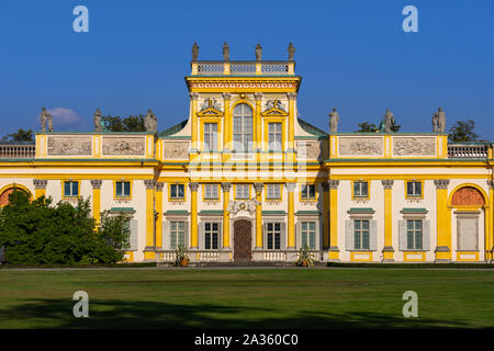 Varsavia, Polonia - 27 agosto 2019: Wilanow Palace (Polacco: Palac w Wilanowie), Barocco la residenza reale di re Giovanni III Sobieski, xvii secolo città lan Foto Stock