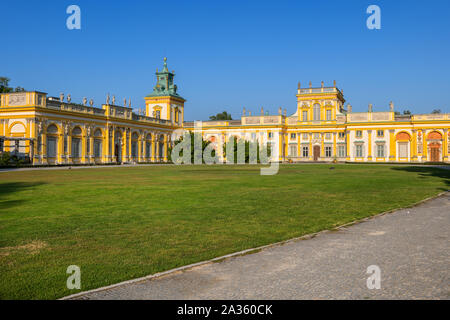 Varsavia, Polonia - 27 agosto 2019: Wilanow Palace (Polacco: Palac w Wilanowie), Barocco la residenza reale di re Giovanni III Sobieski, xvii secolo città lan Foto Stock