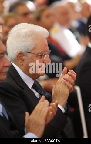 Napoli, Italia. 05 ott 2019. Celebrazioni centottantesimo anniversario della Napoli - Portici linea ferroviaria.Nella foto Sergio Mattarella, politico, dodicesimo presidente della Repubblica Italiana (foto di Salvatore Esposito/Pacific Stampa) Credito: Pacific Press Agency/Alamy Live News Foto Stock