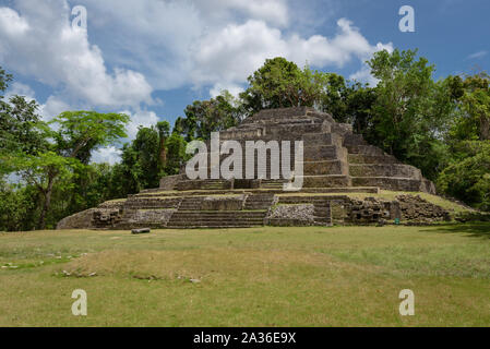 Jaguar Tempio a Lamanai Riserva archeologica, Orange Walk, Belize, America centrale. Foto Stock