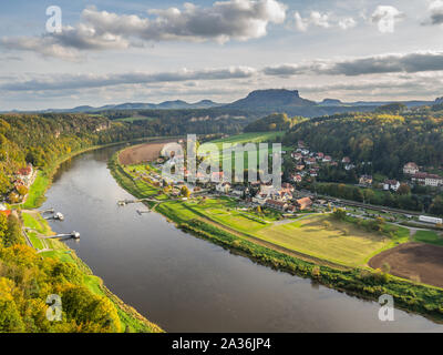 Elbe Valley con vista di Rathen Foto Stock