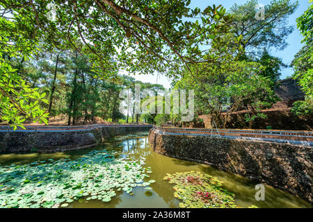 Luu Khiem lago in Vietnam antica Tu Duc tomba reale vicino a tonalità, Vietnam. Un sito Patrimonio Mondiale dell'Unesco. Foto Stock