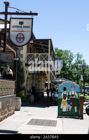 Il German Arms Hotel si trova nell'antica città pioniera tedesca di Hahndorf, sulle colline di Adelaide, a circa 25 km dalla città di Adelaide, nell'Aust meridionale Foto Stock