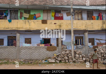 Madurai, Tamil Nadu, India - 22 Ottobre 2010: Indiano periferia village a Madurai, Sud dell India Foto Stock