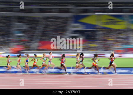 Doha in Qatar. 5 Ottobre, 2019. Atmosfera shot : atletica leggera IAAF World Championships Doha 2019 Donna 5000m finale Al Khalifa International Stadium di Doha, in Qatar. Credito: MATSUO .K AFLO/sport/Alamy Live News Foto Stock