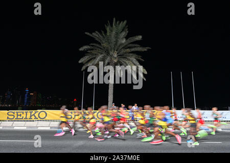 Doha in Qatar. 6 Ottobre, 2019. Vista generale di Atletica leggera : IAAF mondiale di atletica Doha 2019 Uomini Maratona a Corniche a Doha, in Qatar. Credito: MATSUO .K AFLO/sport/Alamy Live News Foto Stock