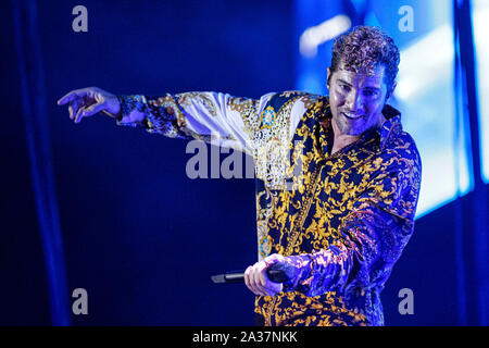 Murcia, Spagna. 4 Ottobre 2019. Il cantante spagnolo David Bisbal, durante la sua esibizione al Tour2019 Concert. © ABEL F. ROS/ALAMY Foto Stock