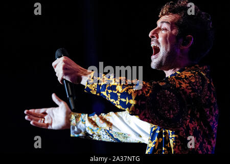 Murcia, Spagna. 4 Ottobre 2019. Il cantante spagnolo David Bisbal, durante la sua esibizione al Tour2019 Concert. © ABEL F. ROS/ALAMY Foto Stock