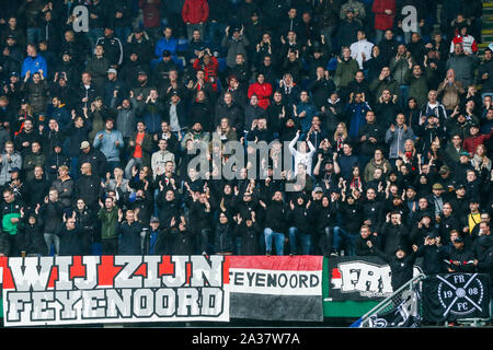 Sittard, Paesi Bassi. 06 ott 2019. SITTARD, Fortuna Sittard - Feyenoord, 06-10-2019, calcio, Eredivisie Olandese, stagione 2019-2020, Fortuna Sittard Stadium, Feyenoord fan Credito: Pro scatti/Alamy Live News Foto Stock