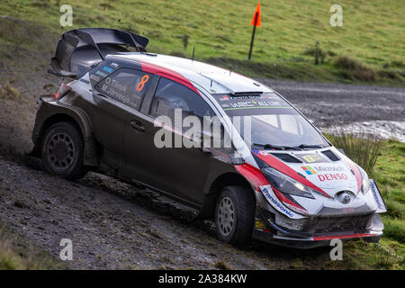 Brenig, Conwy, Regno Unito. 6 Ottobre, 2019. WRC Rally Galles GB, fase 19; Toyota Gazoo Racing driver WRT Ott Tanak e co-pilota Martin Jarveoja nel loro Toyota Yaris WRC - Editoriale usare carte di credito: Azione Plus sport/Alamy Live News Foto Stock